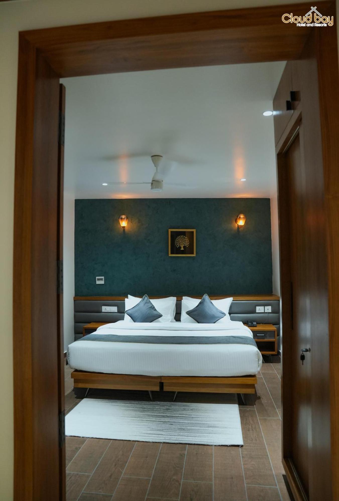 Hotel Cloud Bay Manjeri Exterior foto
